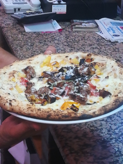 Pizza vesuviana