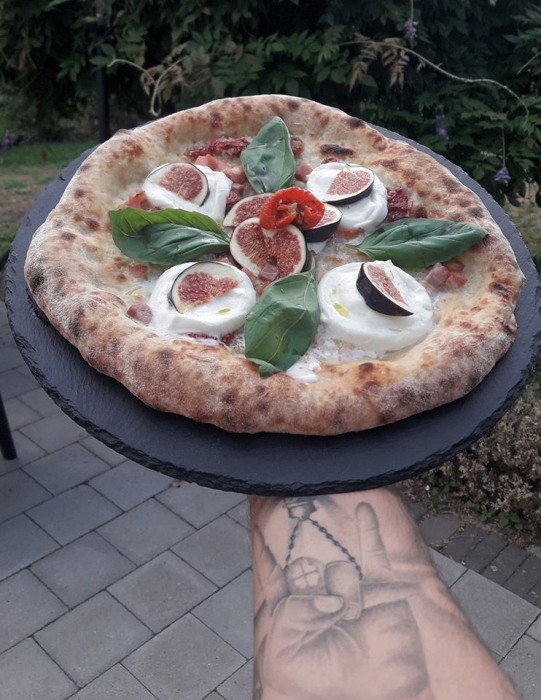 Pizza Dolce Salato (Say NO to racism)