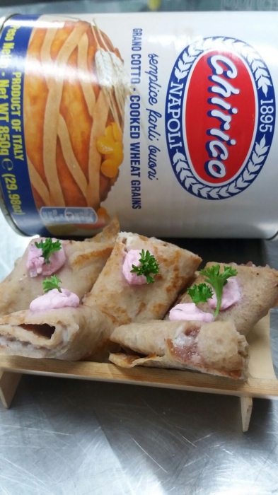 Crespelle di grano e castagne con stracciatella amarena e liquirizia