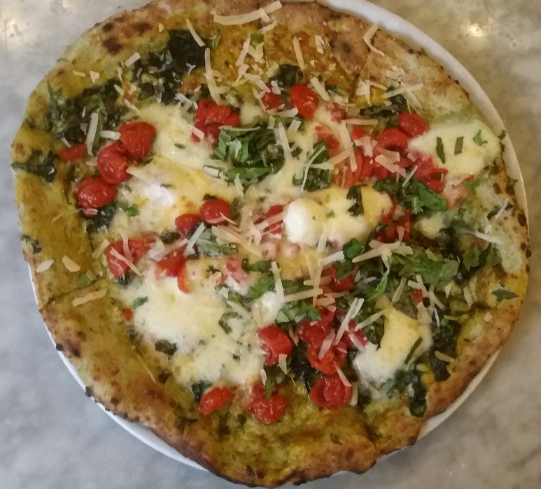 La pizza basilico