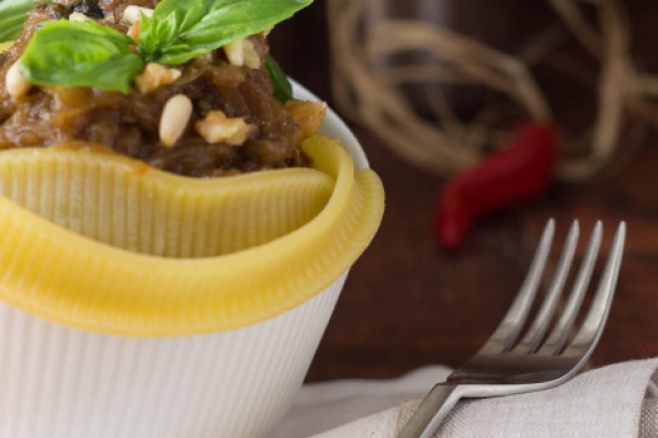 Caccavella con genovese e frutta secca