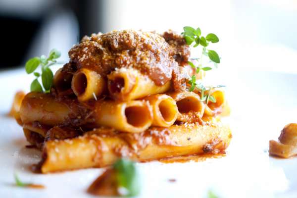 Candele spezzate al ragù napoletano a modo nostro