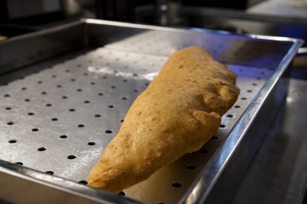 Pasqualina la pizza fritta con polpettine