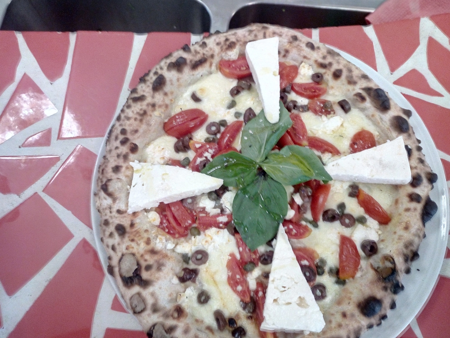 Pizza greca