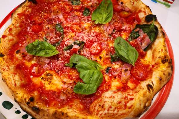 Pizza Damatriciana