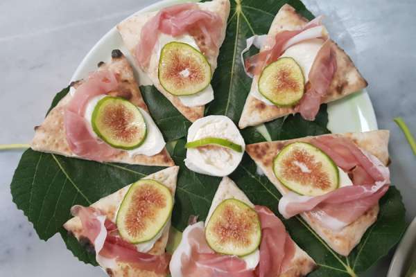 Focaccia fichi e crudo