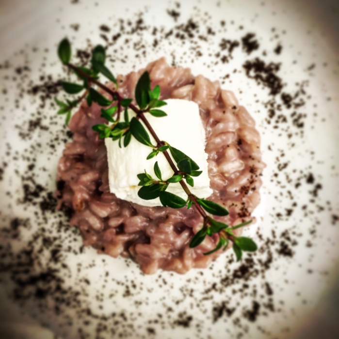 Risotto alla riserva di Conero con cremoso di caprino e polvere di caffè Pascucci