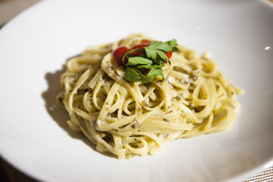 fresine al pesto di colatura di alici 