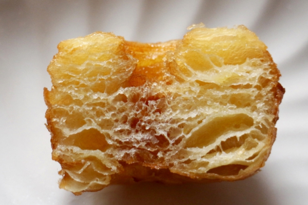 Cronut = croissant + donut ovvero sfogliare le graffe o zeppole