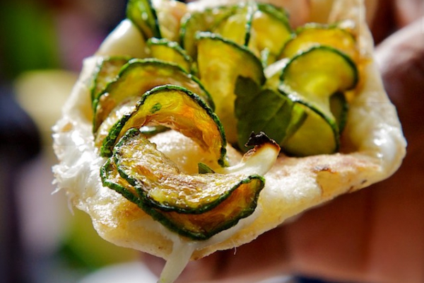 Pizza Bianca con Zucchine Fritte