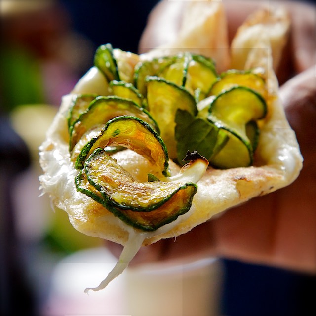 Pizza Bianca con Zucchine Fritte