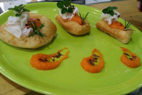 Trio di montanarine fritte con crema di zucca calda, Grana padano dop, lardo di Colonnata