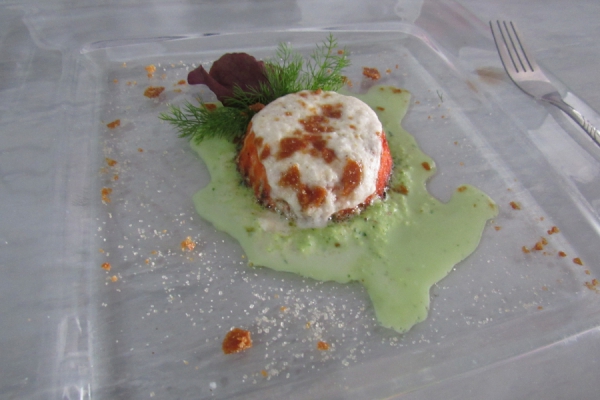 Flan di pomodoro San Marzano, mousse di basilico dolce e spuma di mozzarella caramellata 