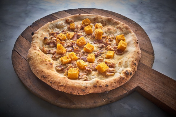 Pizza scagliuozzi e cicoli