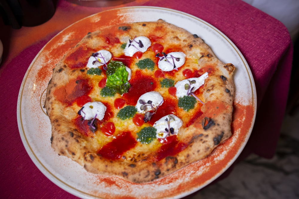 Nasce E.V.A. la prima pizza a ridotto contenuto calorico, in collaborazione con la Cattedra Unesco alla Salute e alla Sostenibilità della Federico II.