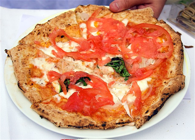 Sorrentina la pizza con Pomodoro di Sorrento