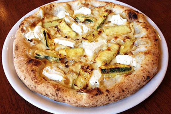 Pizza Sofia dedicata alle donne napoletane