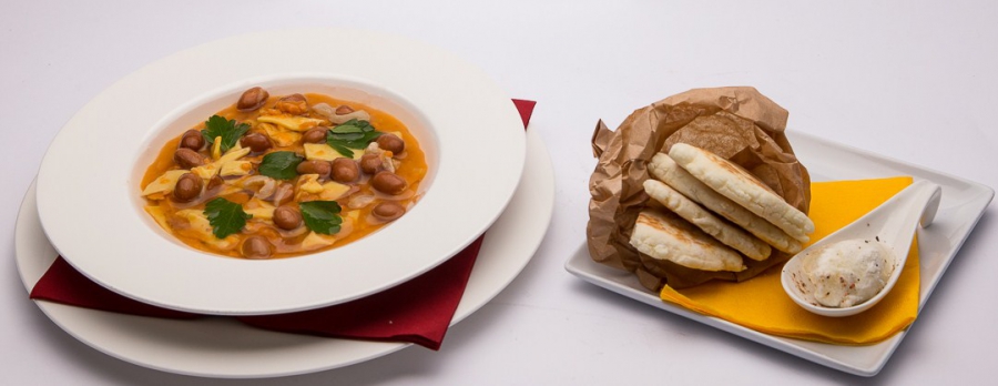 Zuppa con fagioli, cotenna e maltagliati