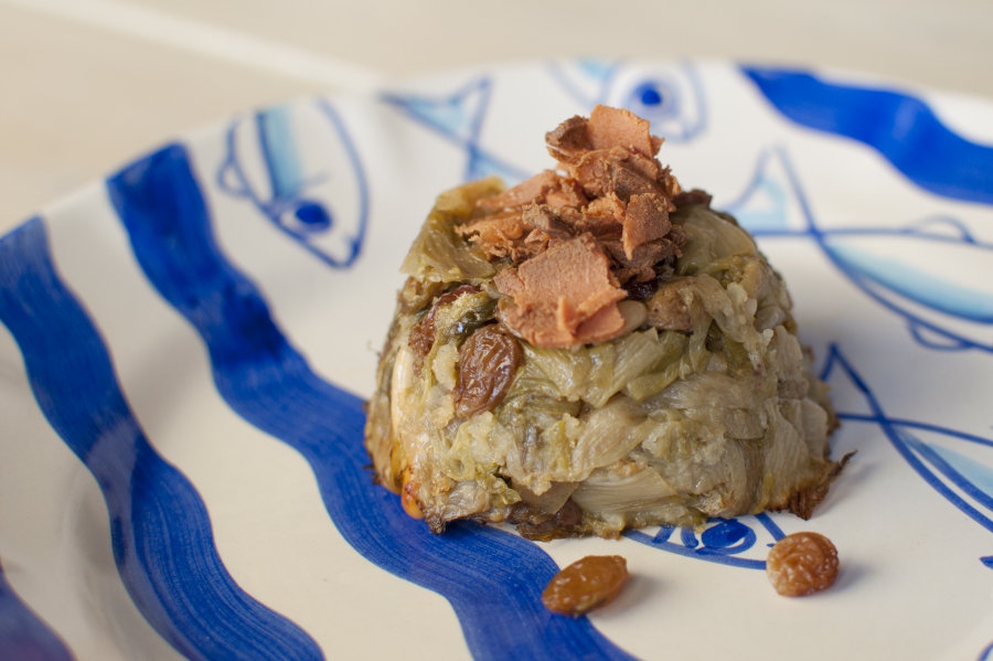 Tortino di scarola e bottarga di tonno rosso